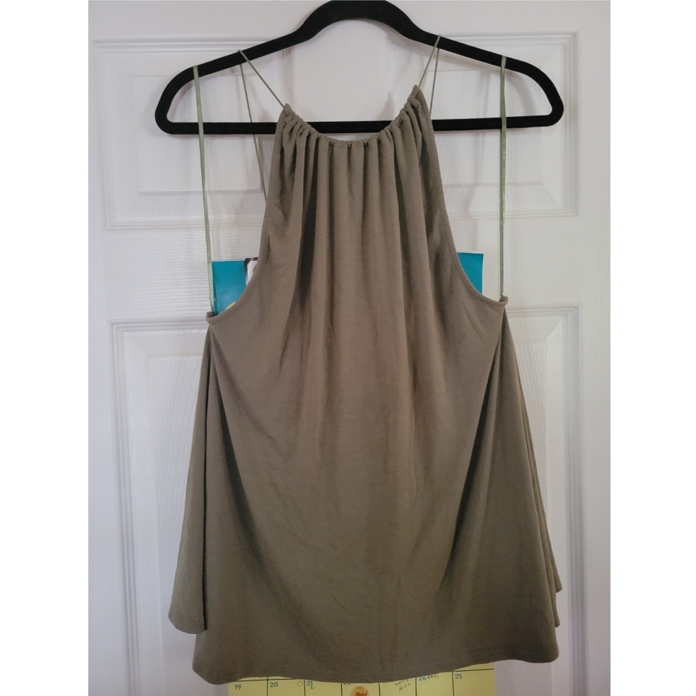 Bungee strap split back tank top
